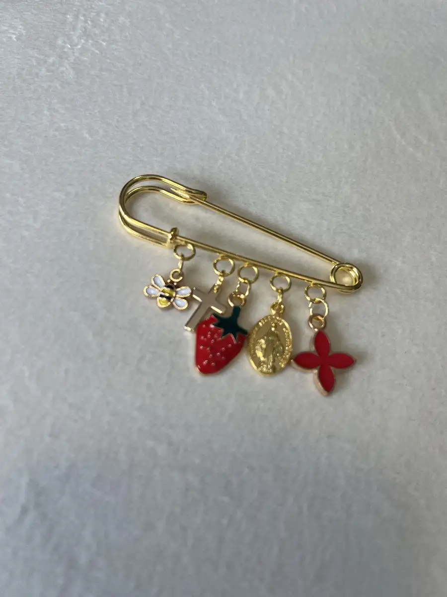 Broche 9.