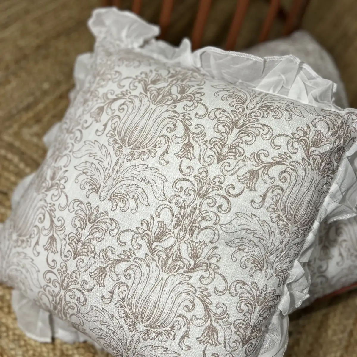Housse de coussin à volants