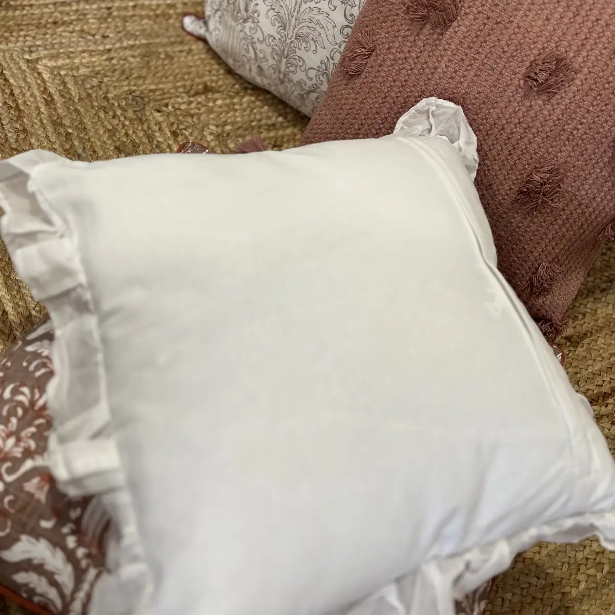 Housse de coussin à volants