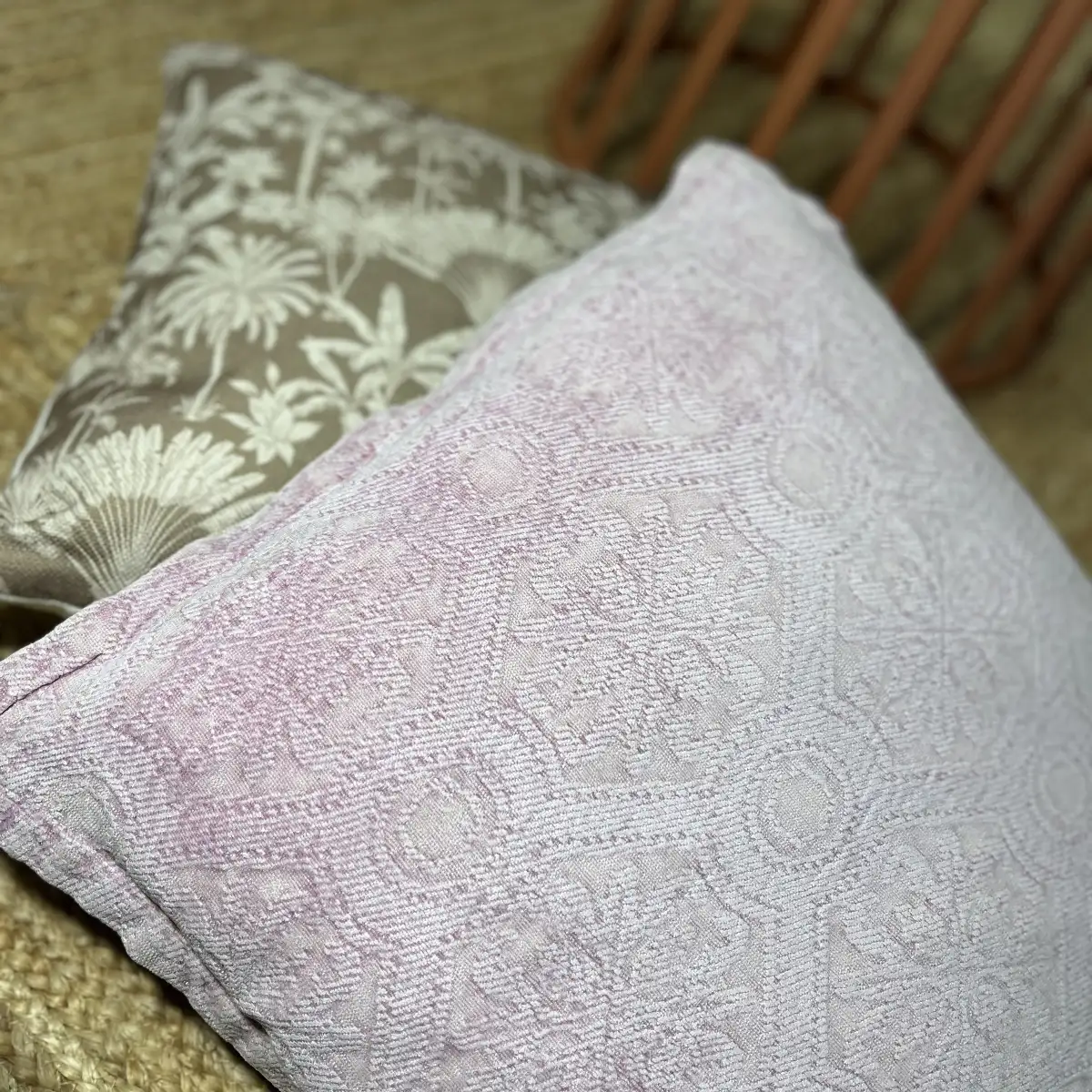 Housse de coussin rose pâle