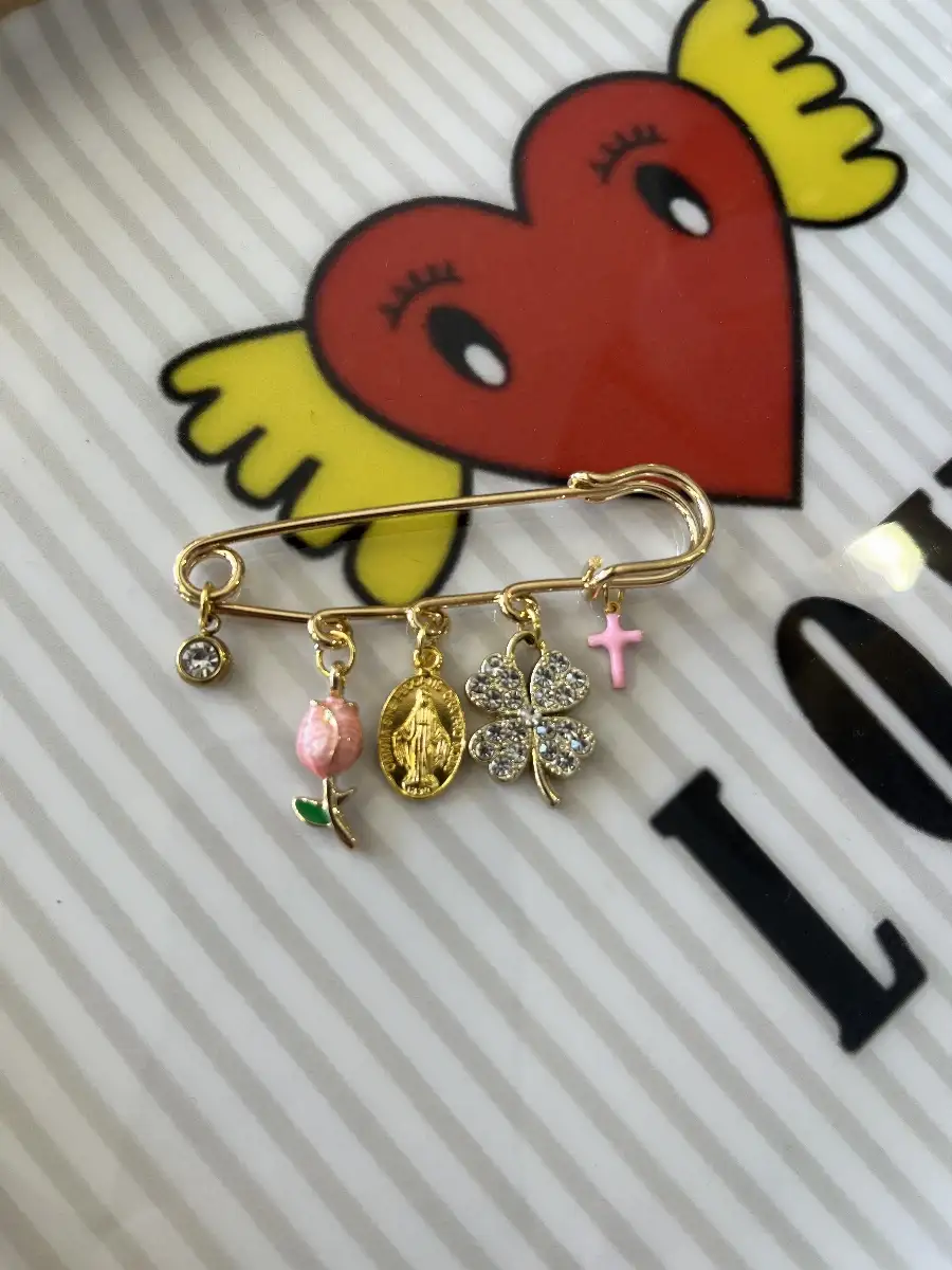 Broche N3