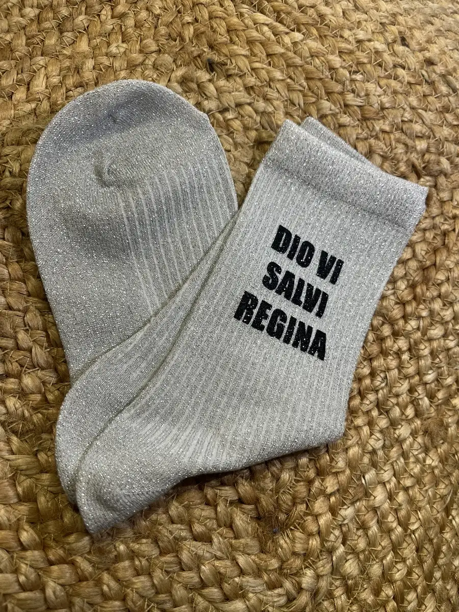 Chaussette « Dio Vi Salvi Regina » Grise