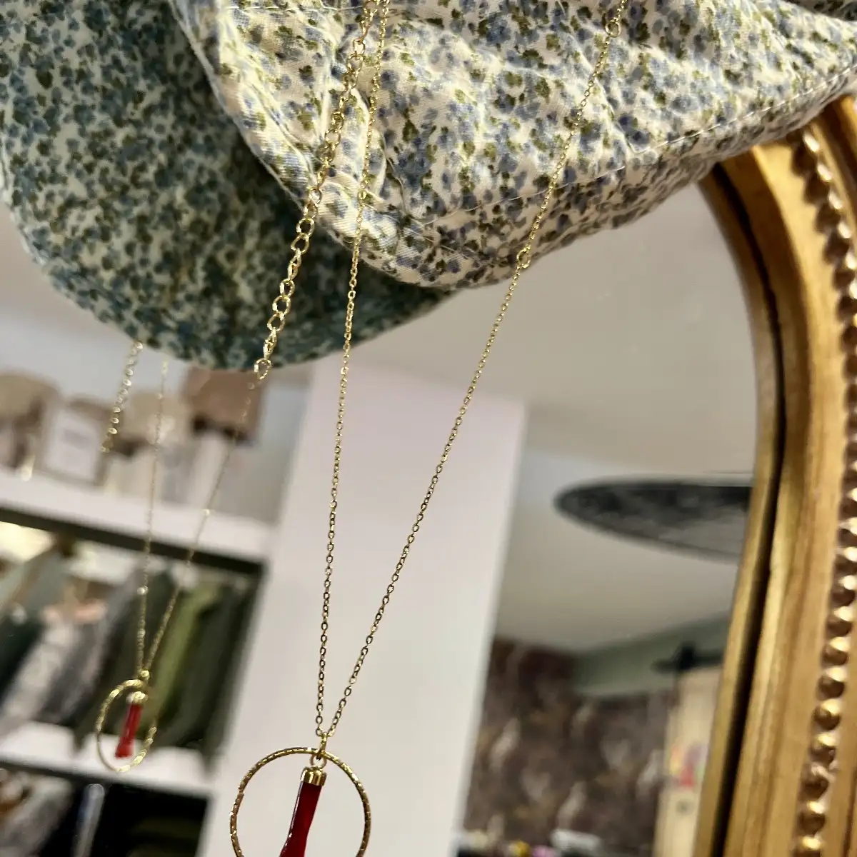 Collier cercle doré Main Corail