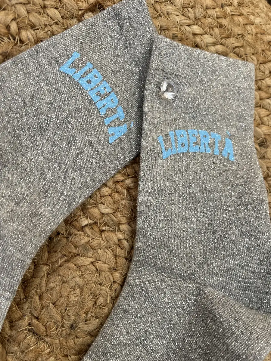 Chaussettes grises paillettes argent LIBERTÀ bleu ciel
