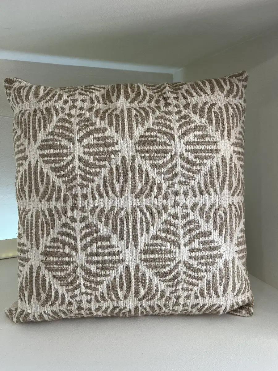 Coussin jacquard