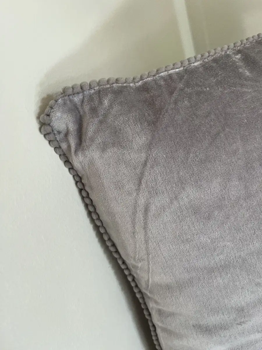 Coussin  coton velours perlé Taupe
